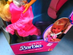 barbie twirly box b